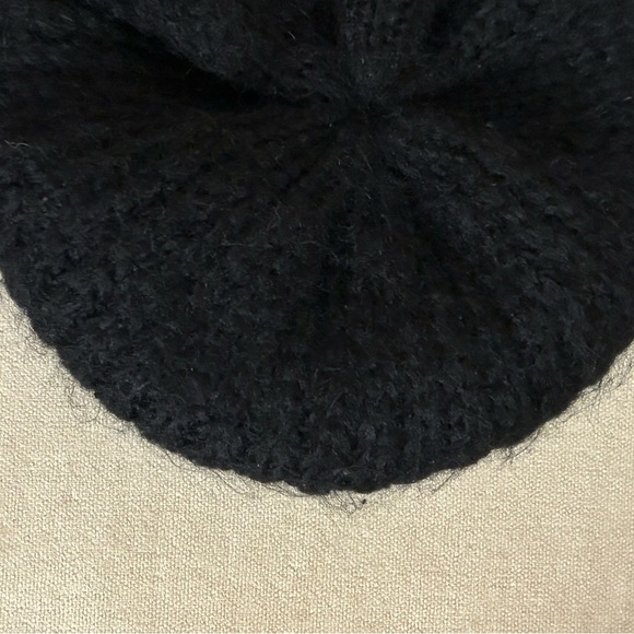 Cozy Black Knit Beret for a small head - Picture 4 of 4